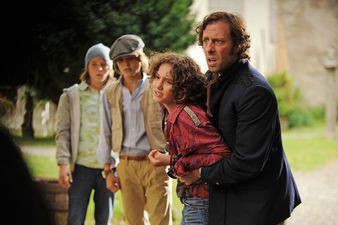 Szenenbild Fil (Oliver Korittke) h�lt die Freunde in Schach � 2012 Constantin Film Verleih GmbH / Bernd Spauke