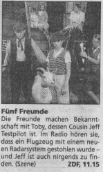 F�nf Freunde als Retter in der Not: Die Freunde machen Bekanntschaft mit Toby, dessen Cousin Jeff Testpilot ist. Im Radio h�ren sie, da� ein Flugzeugmit einem neuen Radarsystem gestohlen wurde - und Jeff ist auch nirgens zu finden. (Szene)